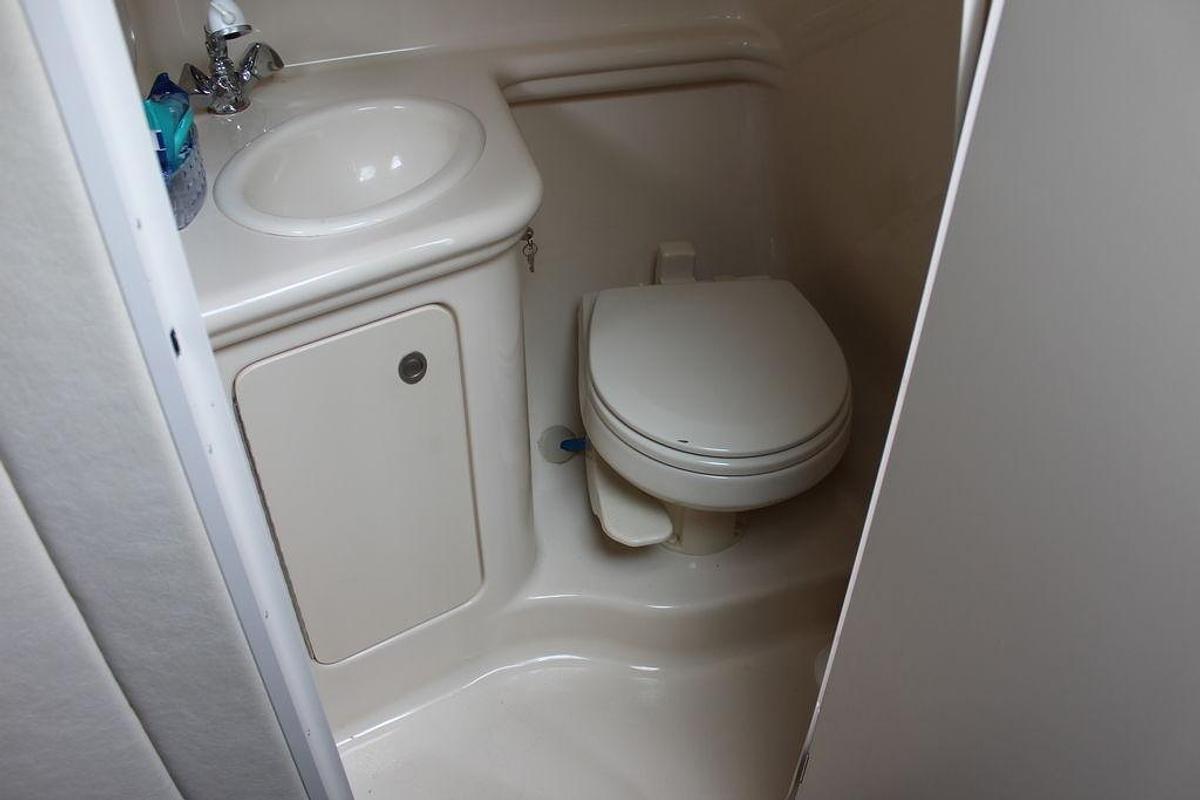 Used 2005 Sea Ray 260 Sundancer