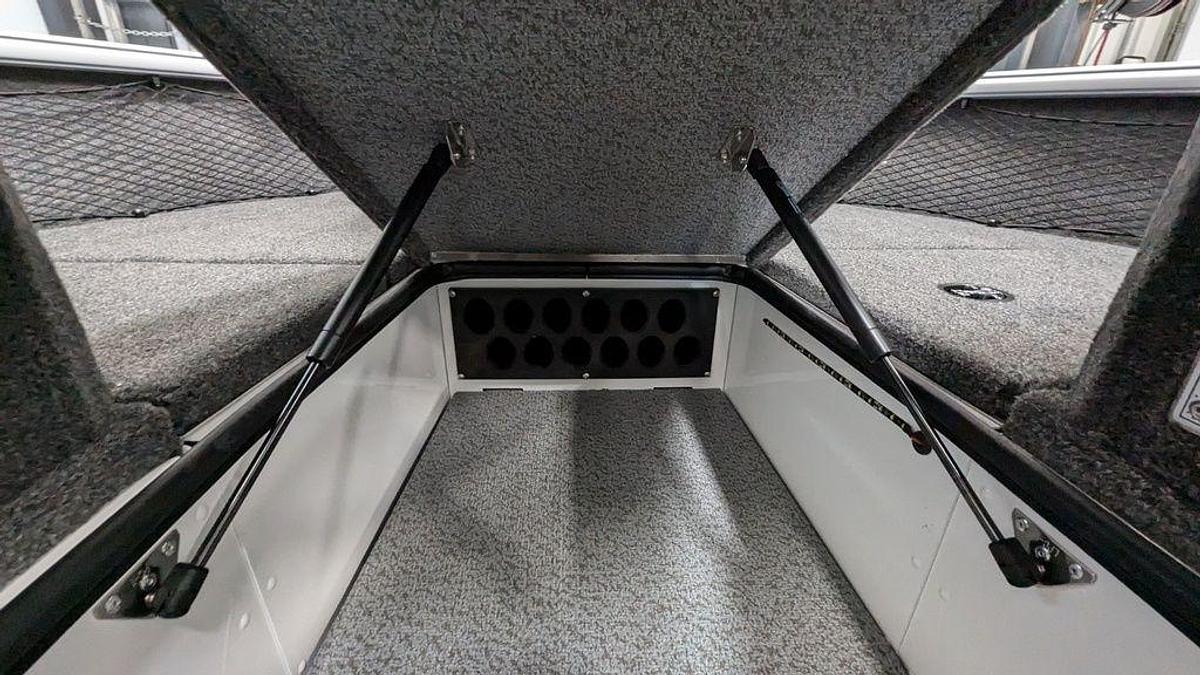 2025 Lund 1875 Impact XS Sport