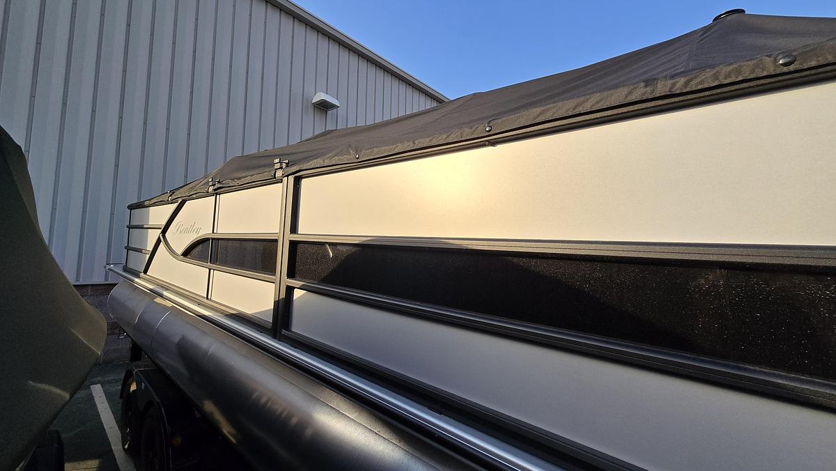 2026 Bentley 223 4PT Pontoon 3/4 Tube 