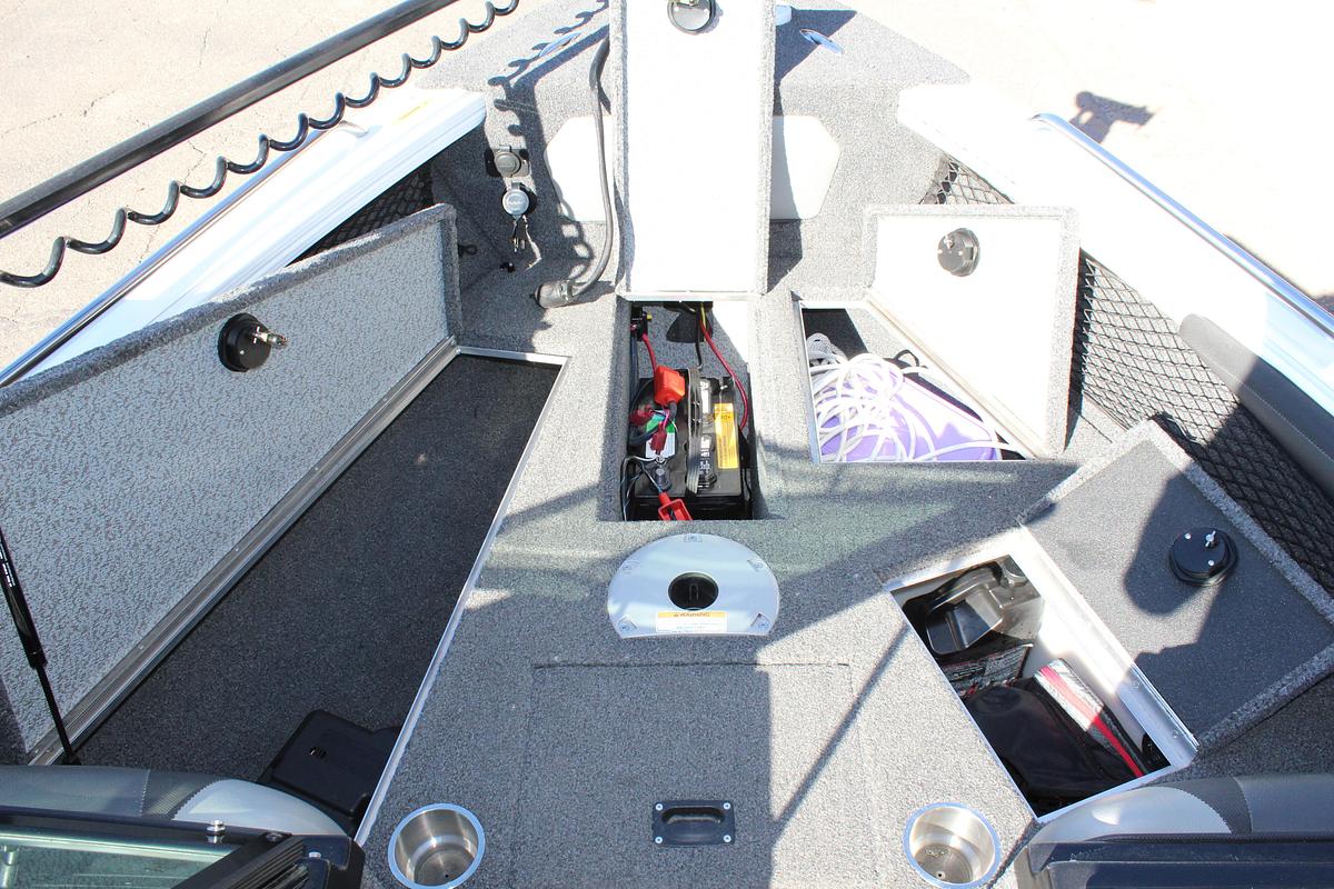 Used 2022 Lund 1975 Tyee Sport