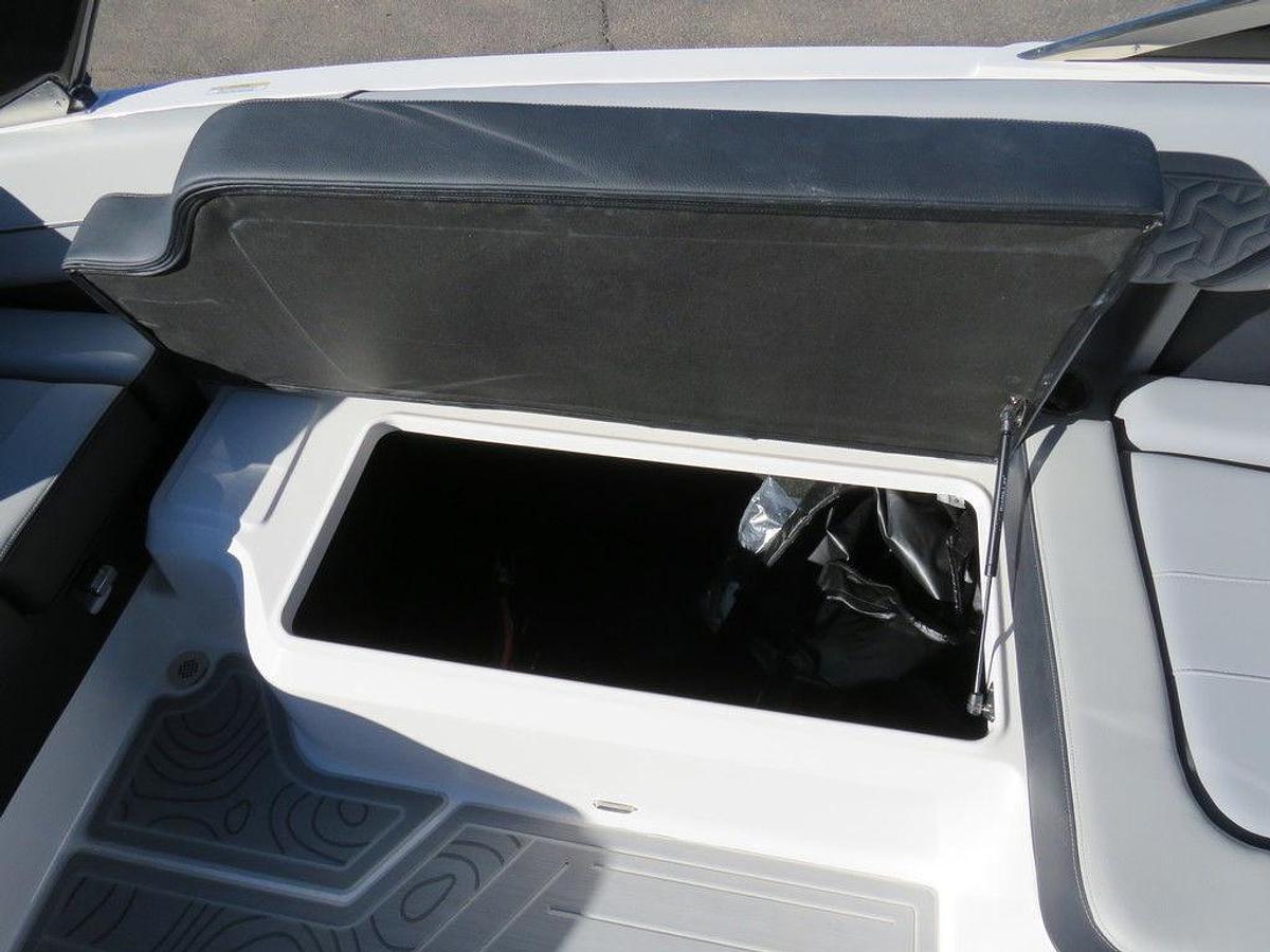 2025 Regal LS6 SURF ULTIMATE