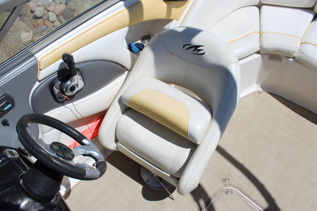 Used 2008 Monterey 214fs