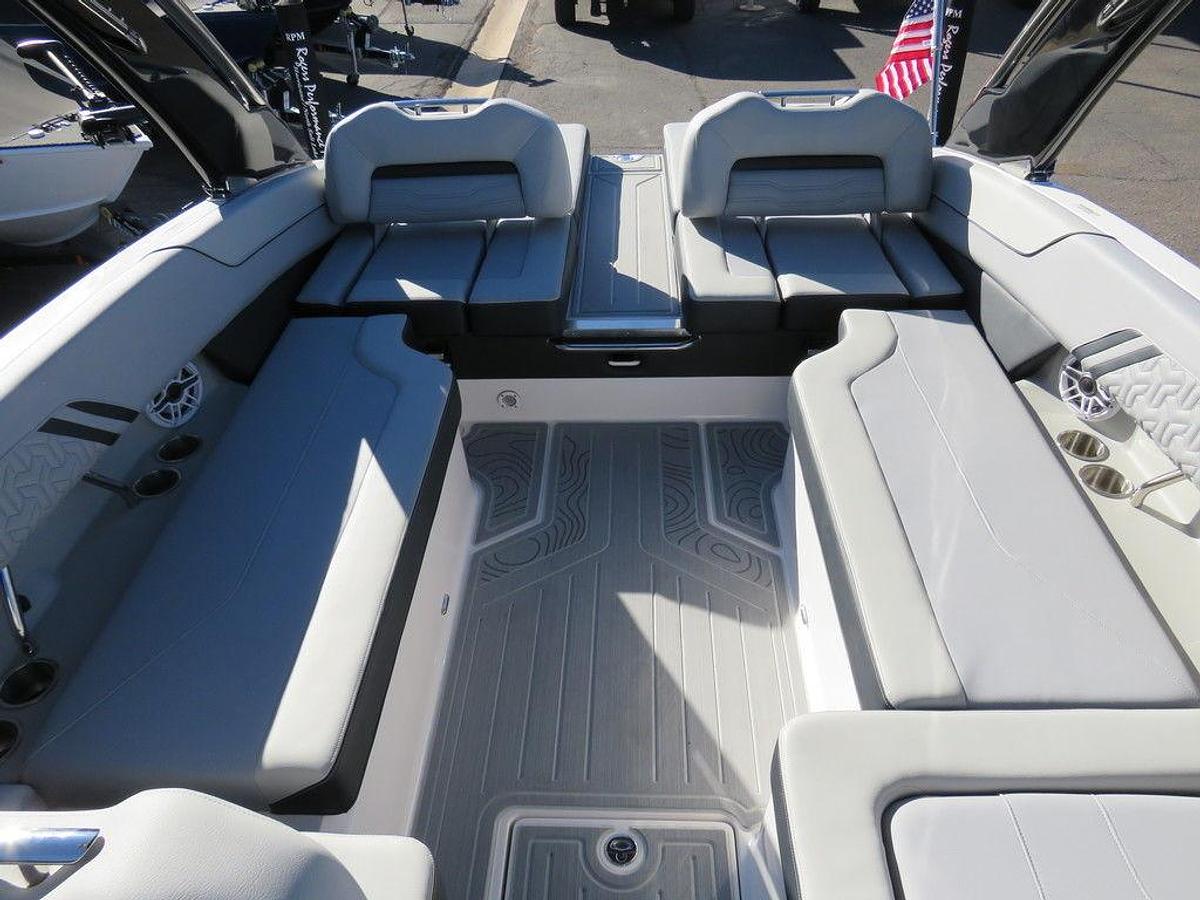 2025 Regal LS6 SURF ULTIMATE