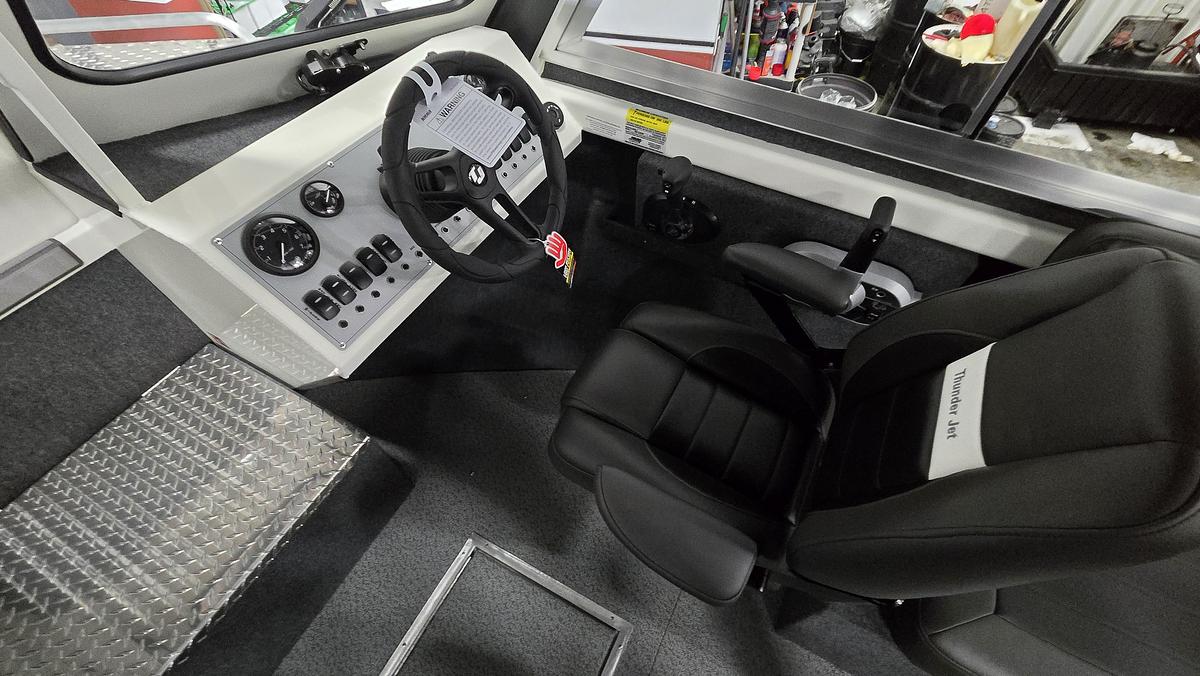 2026 Thunder Jet 200 Luxor