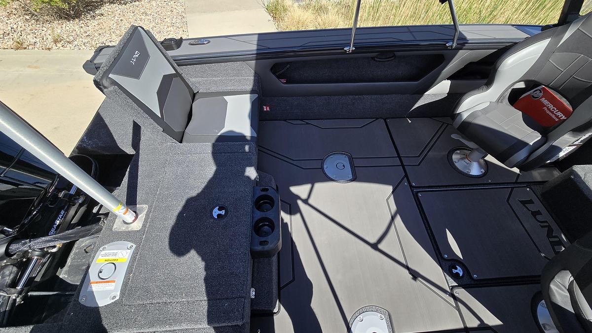 2026 Lund 1875 Crossover XS Sport