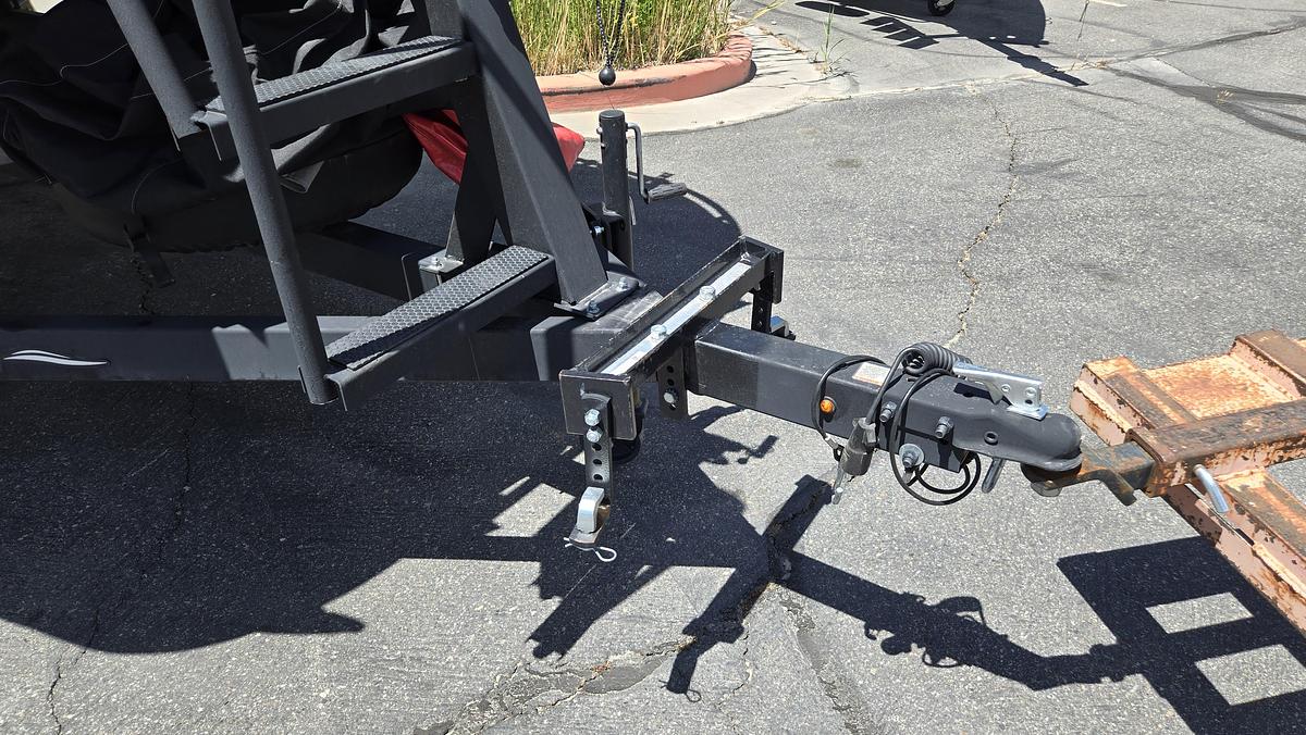 Used 2024 Tracker 18 DLX Bass Buggy