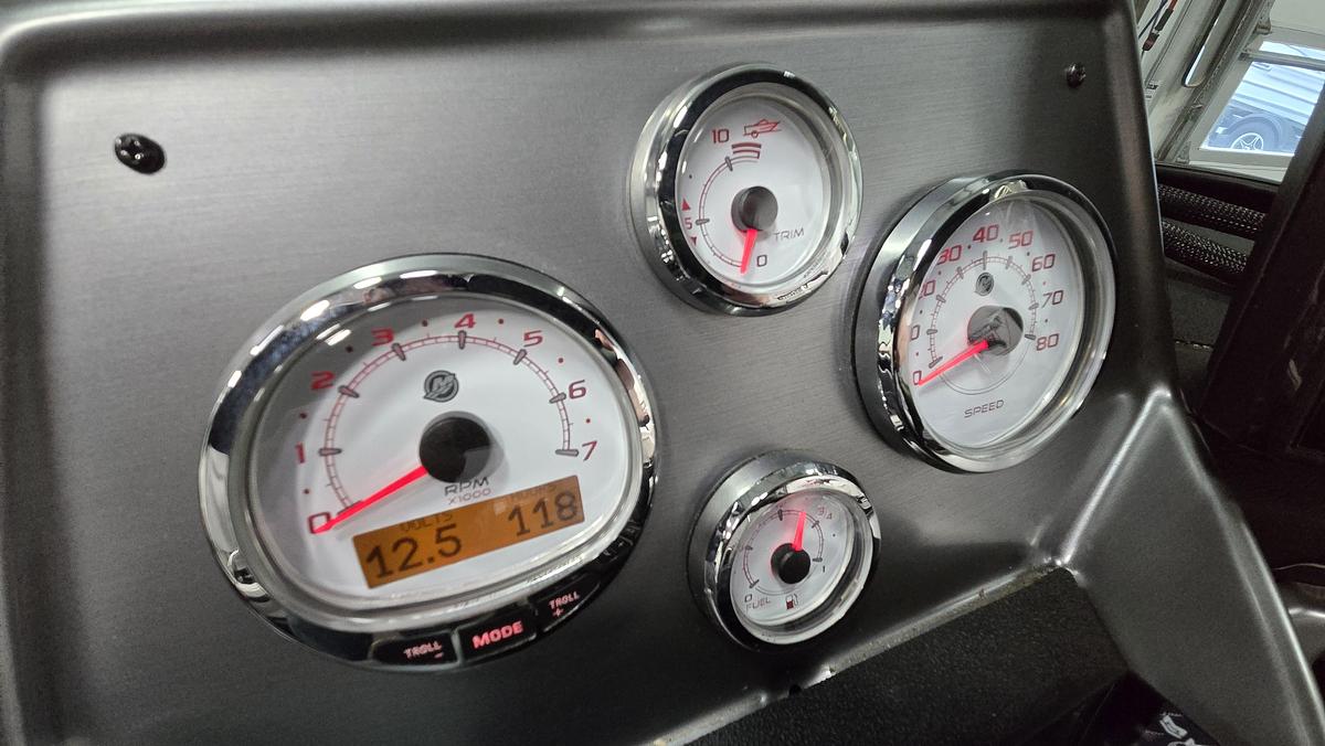 Used 2022 Lund 2275 Baron Sport