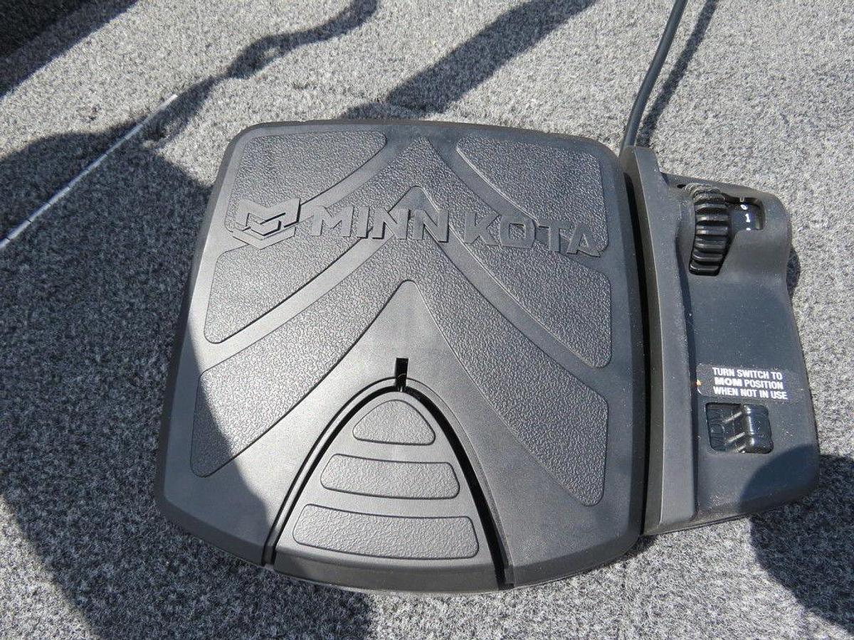 2025 Lund 1650 Angler SS