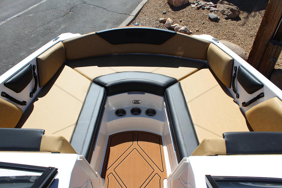 Heyday Wake Boats WTSURF