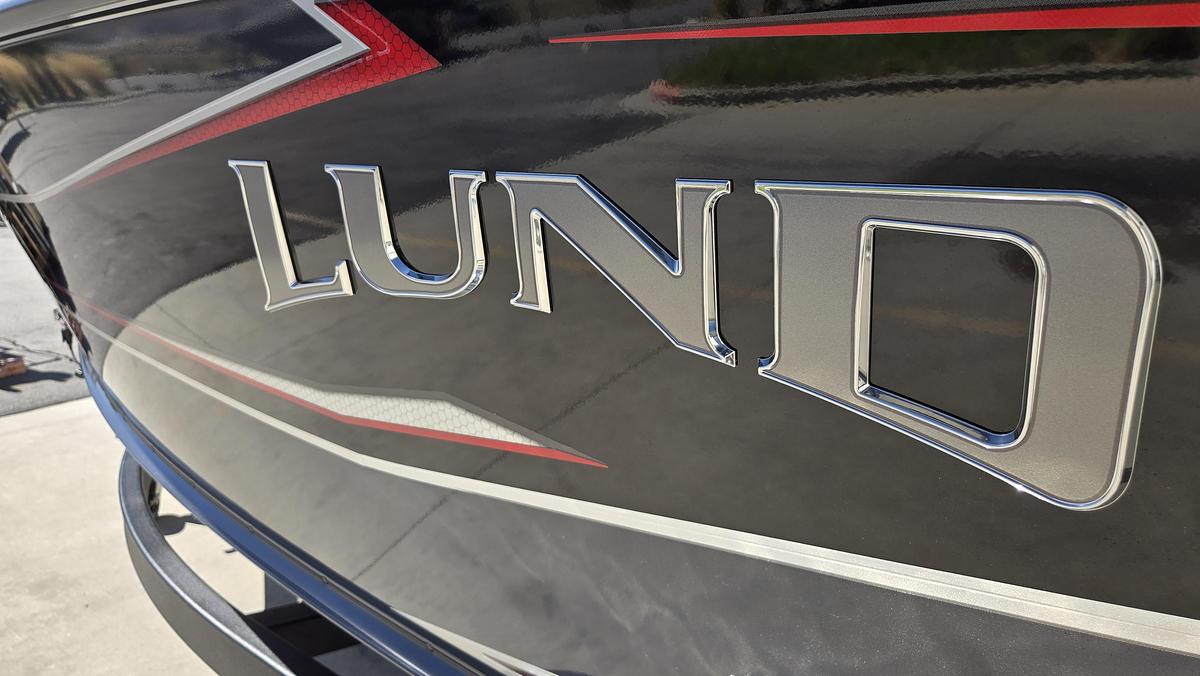 2027 Lund 1875 Crossover XS Sport