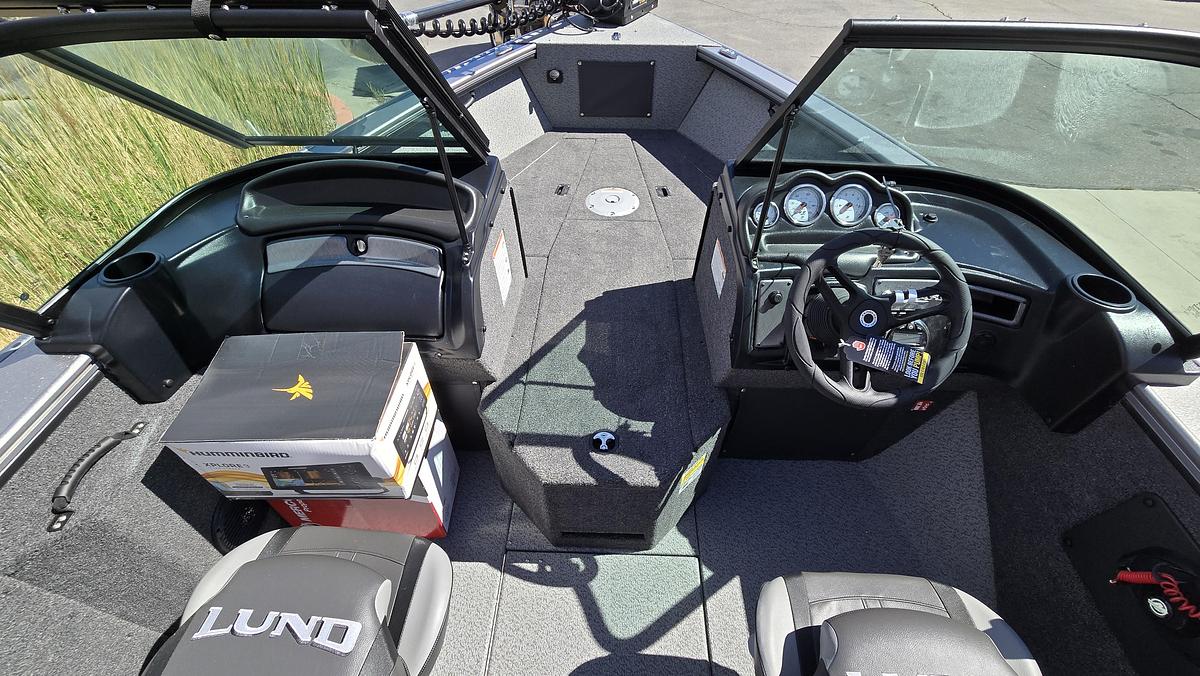 2026 LUND 1875 Fisherman