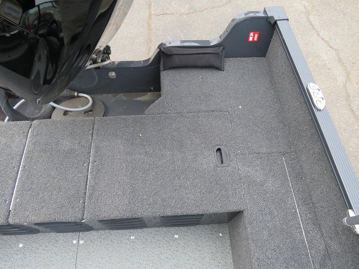 2025 Lund 1650 Angler Sport