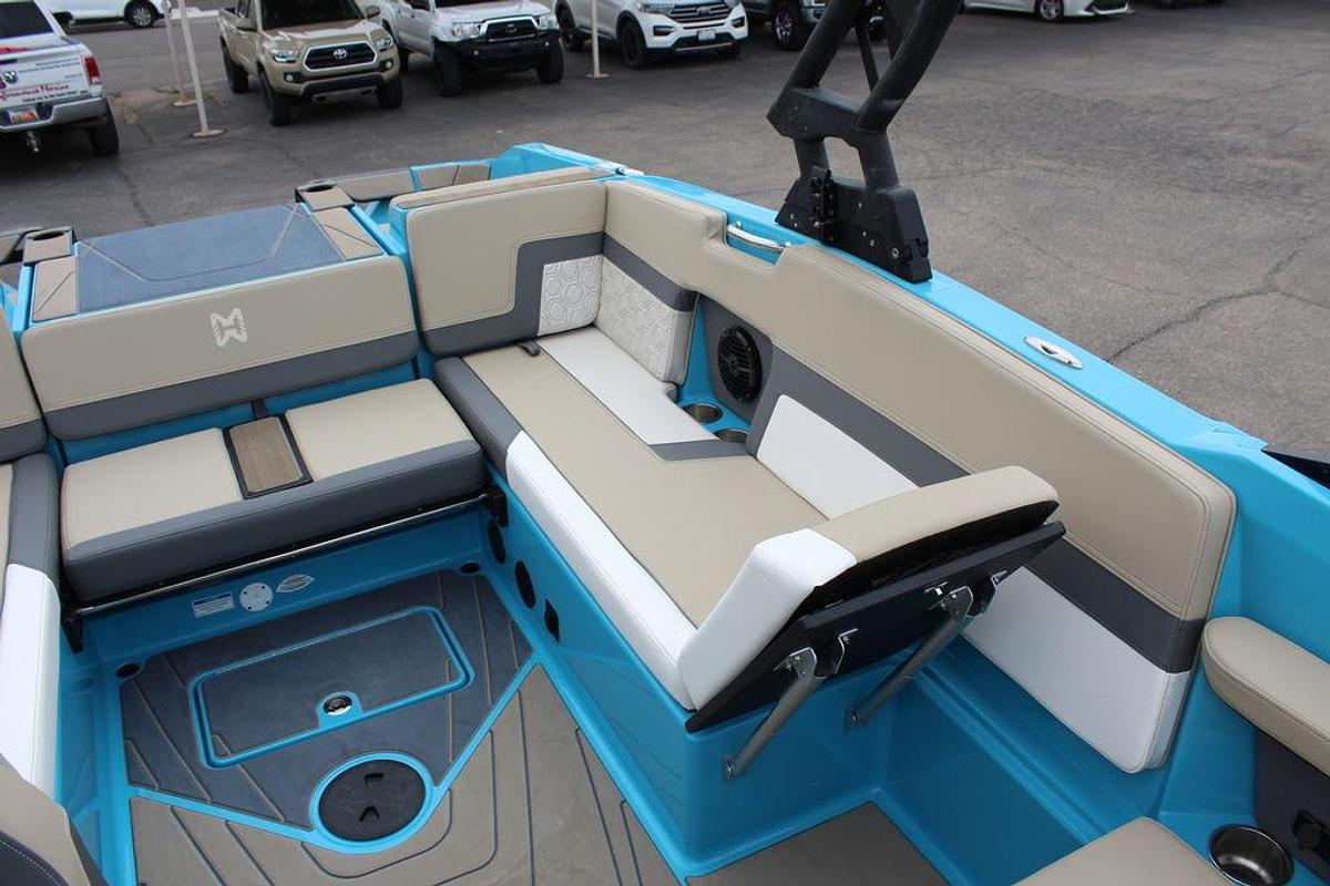 2025 Heyday Wake Boats H22