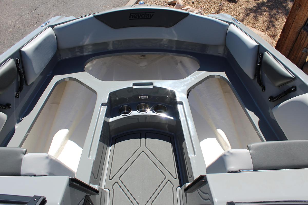 2026 Heyday Wake Boats WTSURF