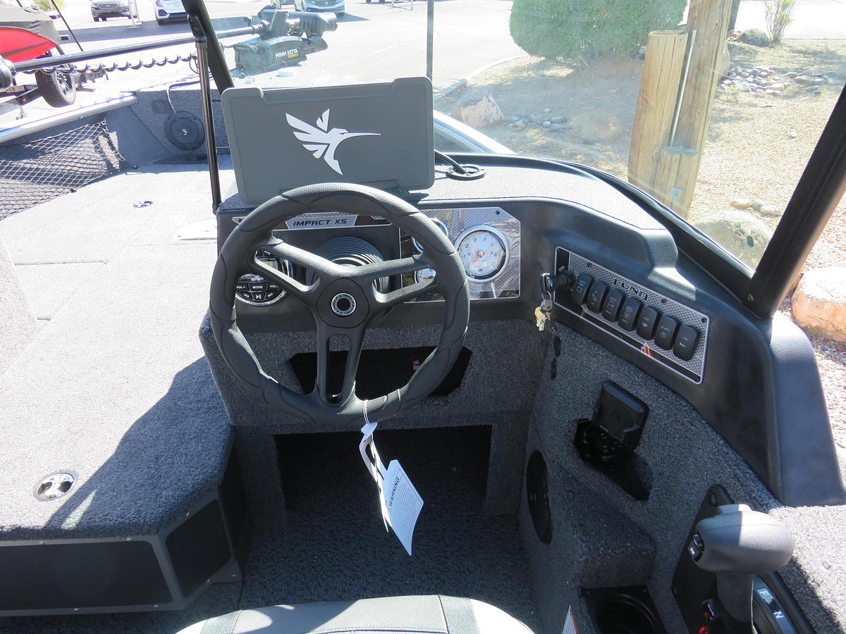 2027 Lund 1875 Impact XS Sport