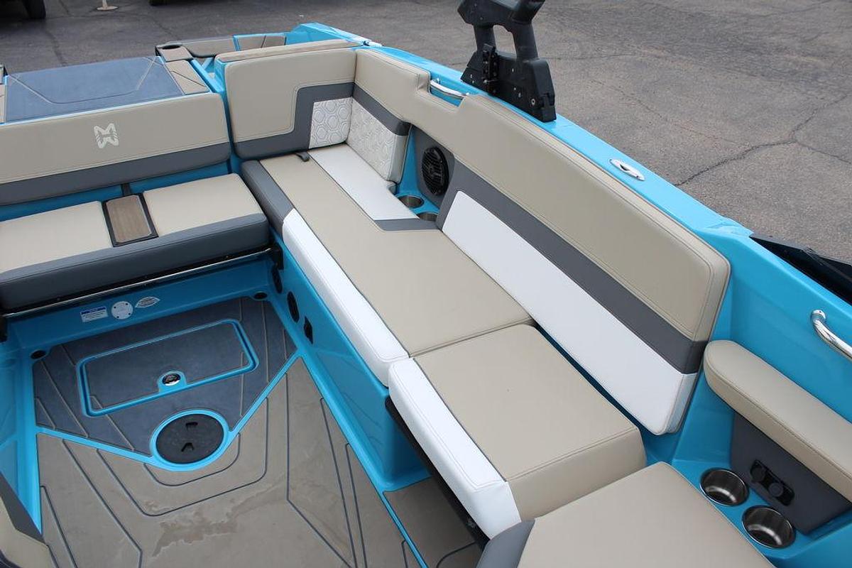 2025 Heyday Wake Boats H22