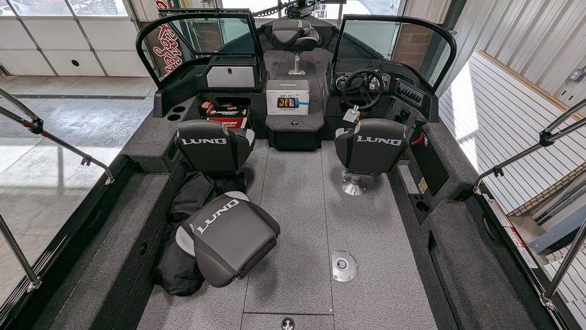 2025 Lund 1875 Impact XS Sport