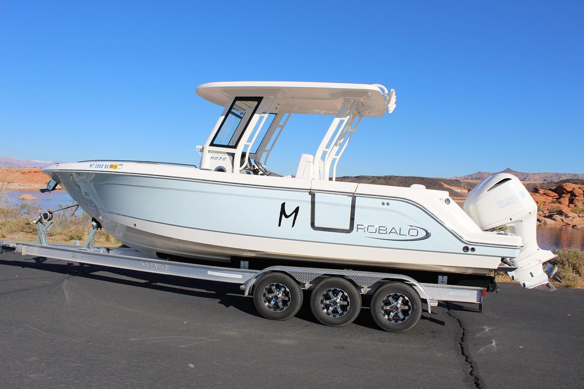Used 2020 ROBALO R272