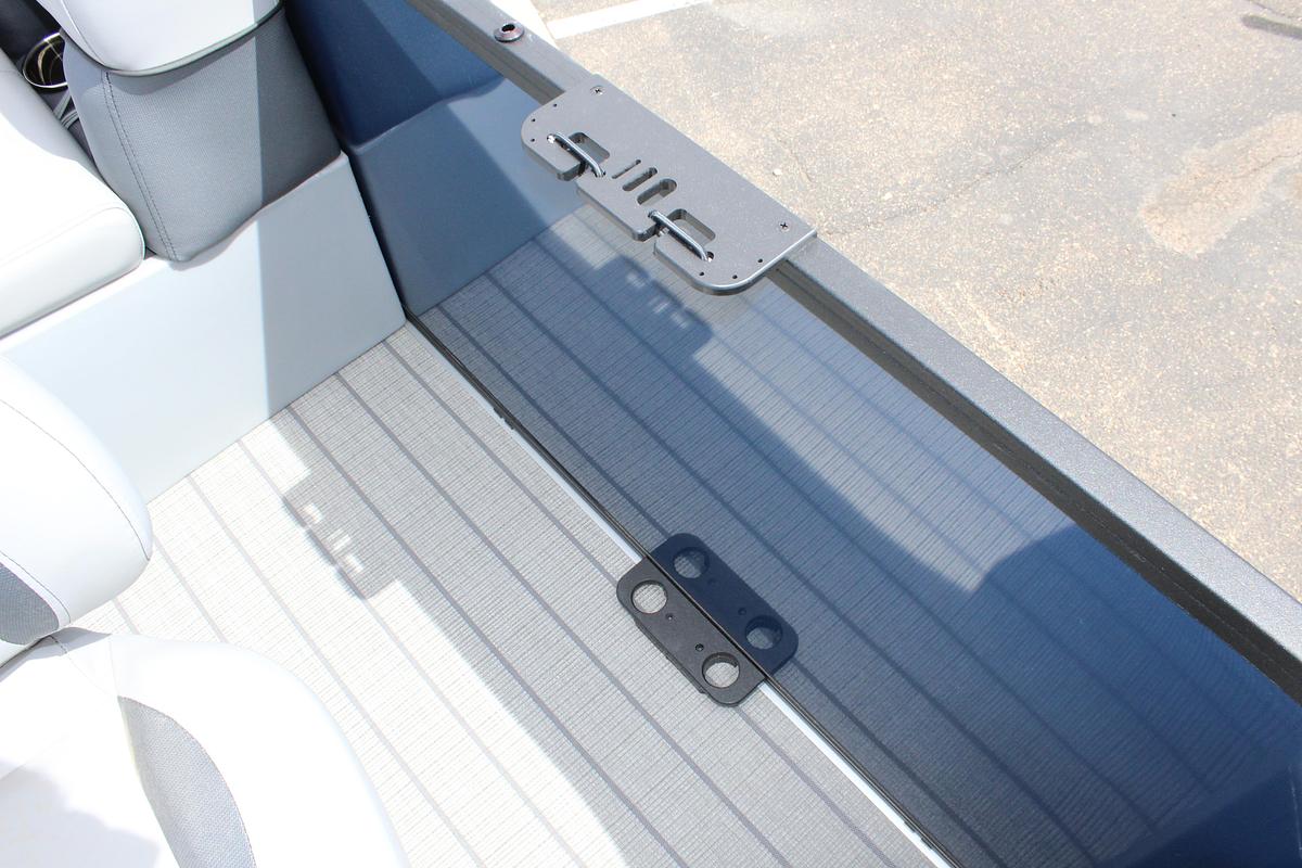 2026 Bentley Pontoons 243 Center Walk Thru Fish Tripple Toon