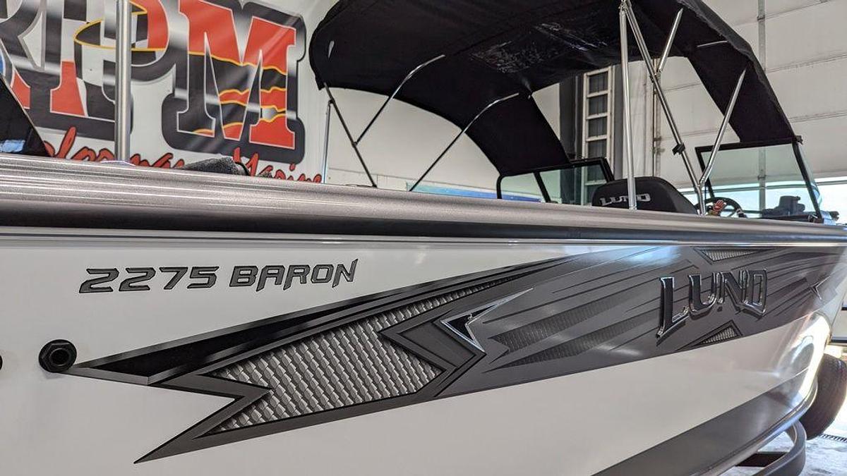 2025 Lund 2275 Baron