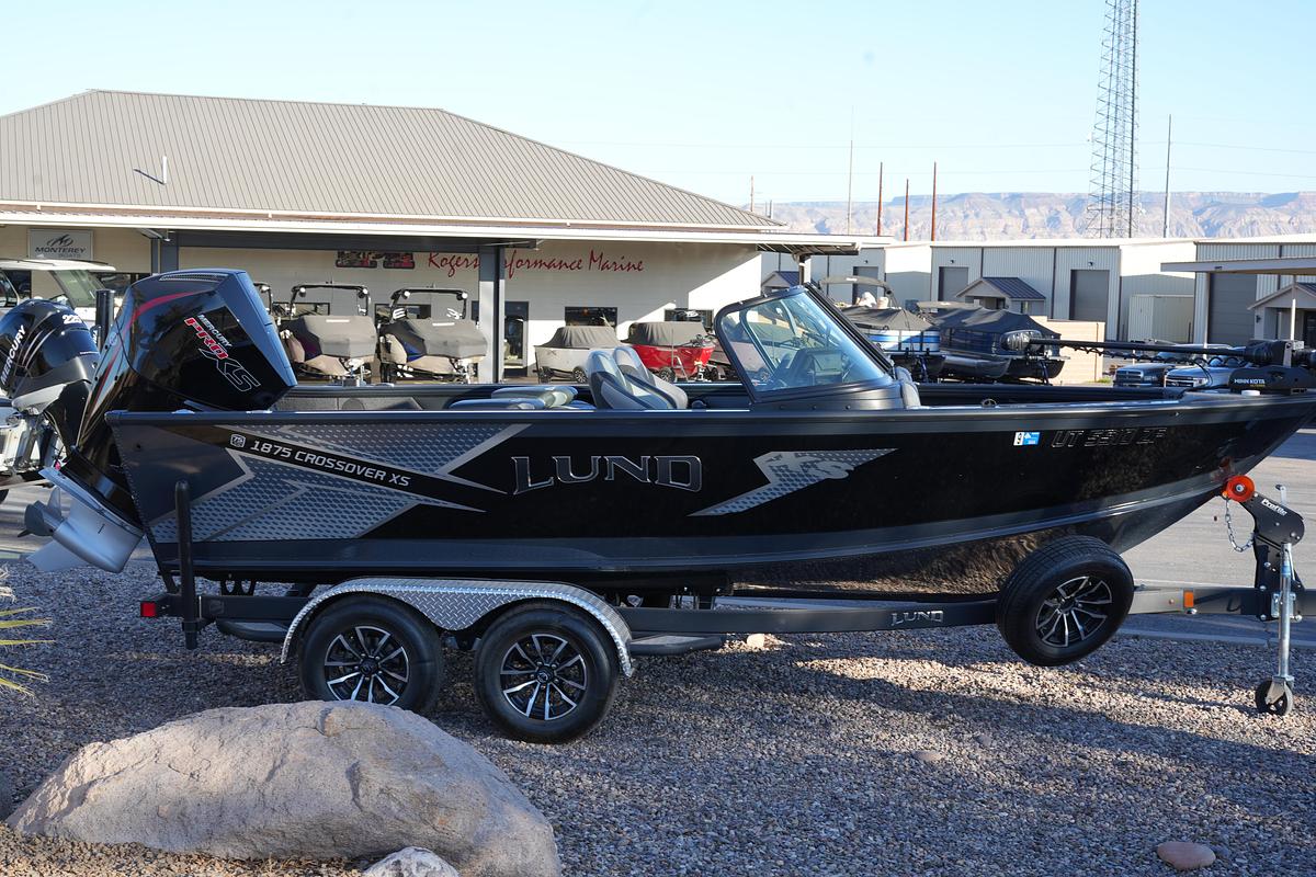 Used 2023 Lund 1875 Crossover XS Sport