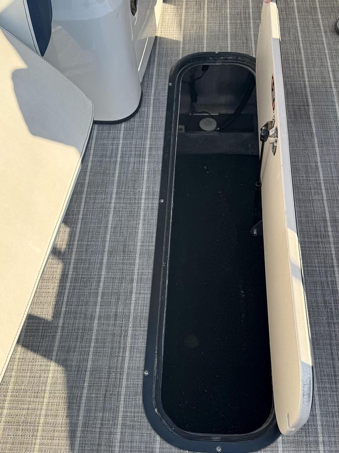 Used 2018 Harris CROWNE 250 DL