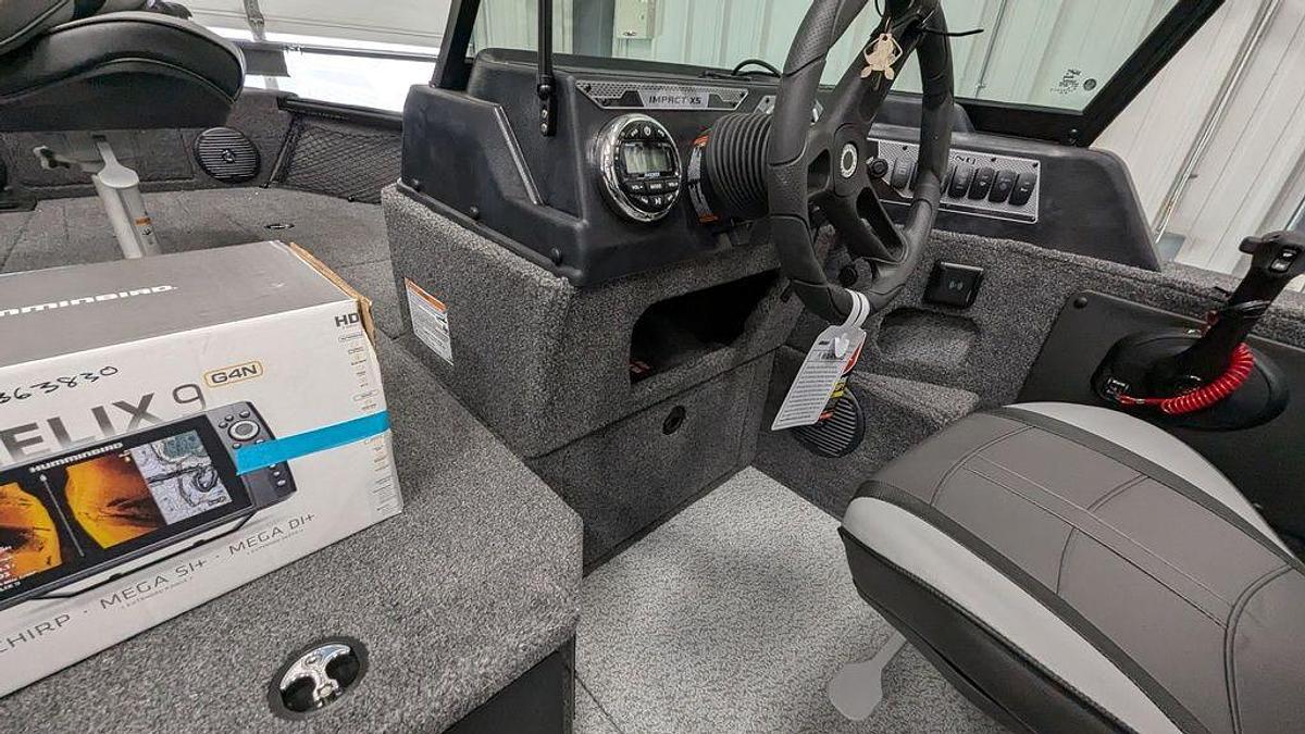 2025 Lund 1875 Impact XS Sport