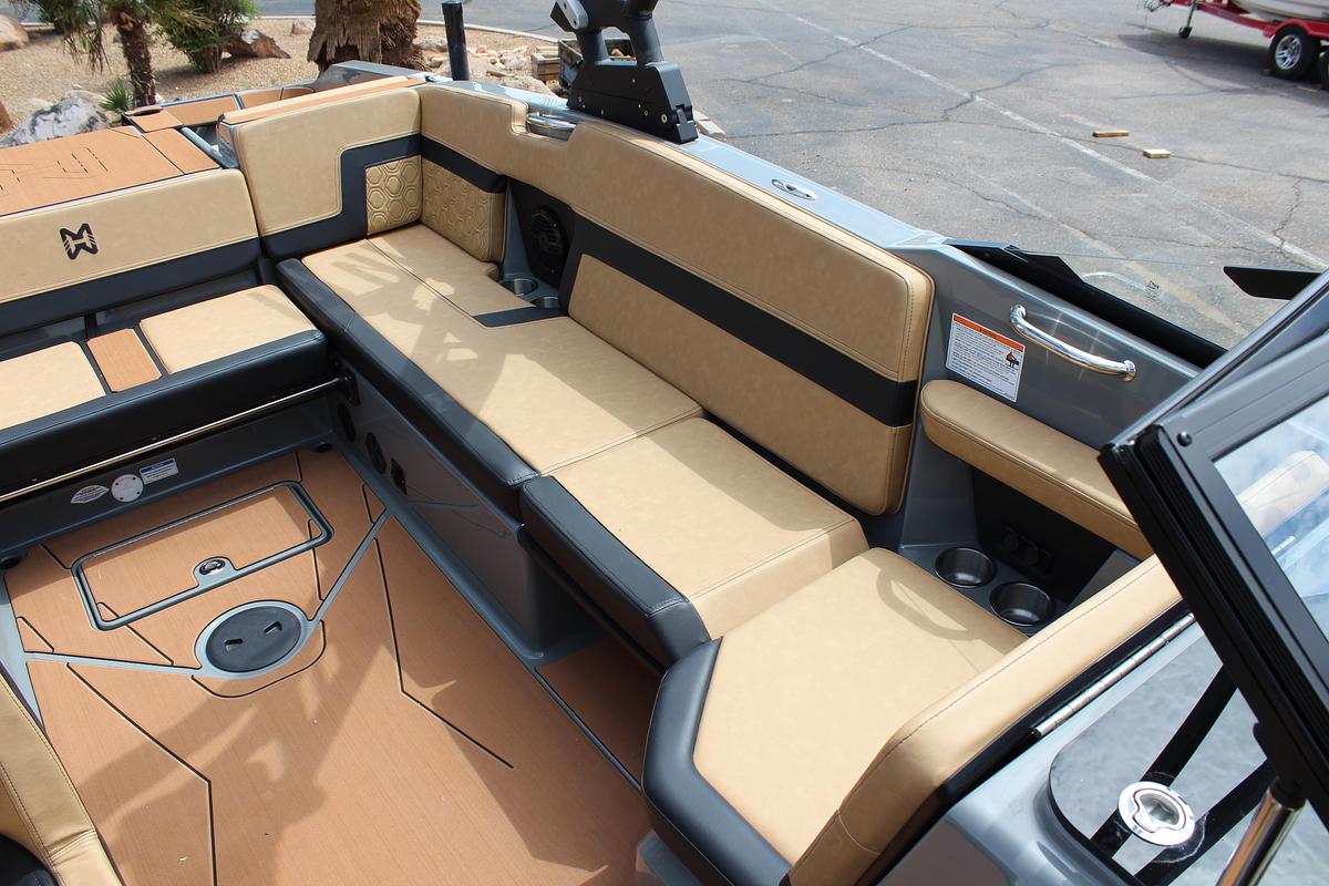 2027 Heyday Wake Boats H22