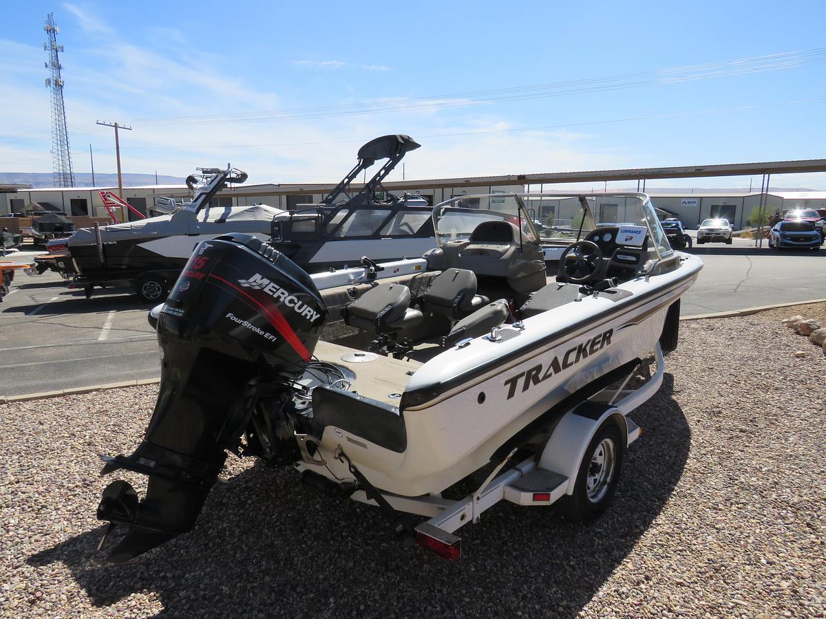 Used 2002 Tracker Tundra 18