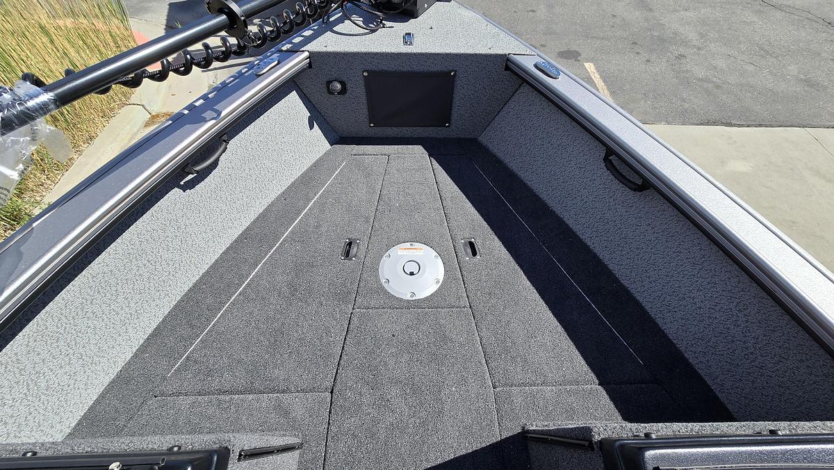 2026 LUND 1875 Fisherman