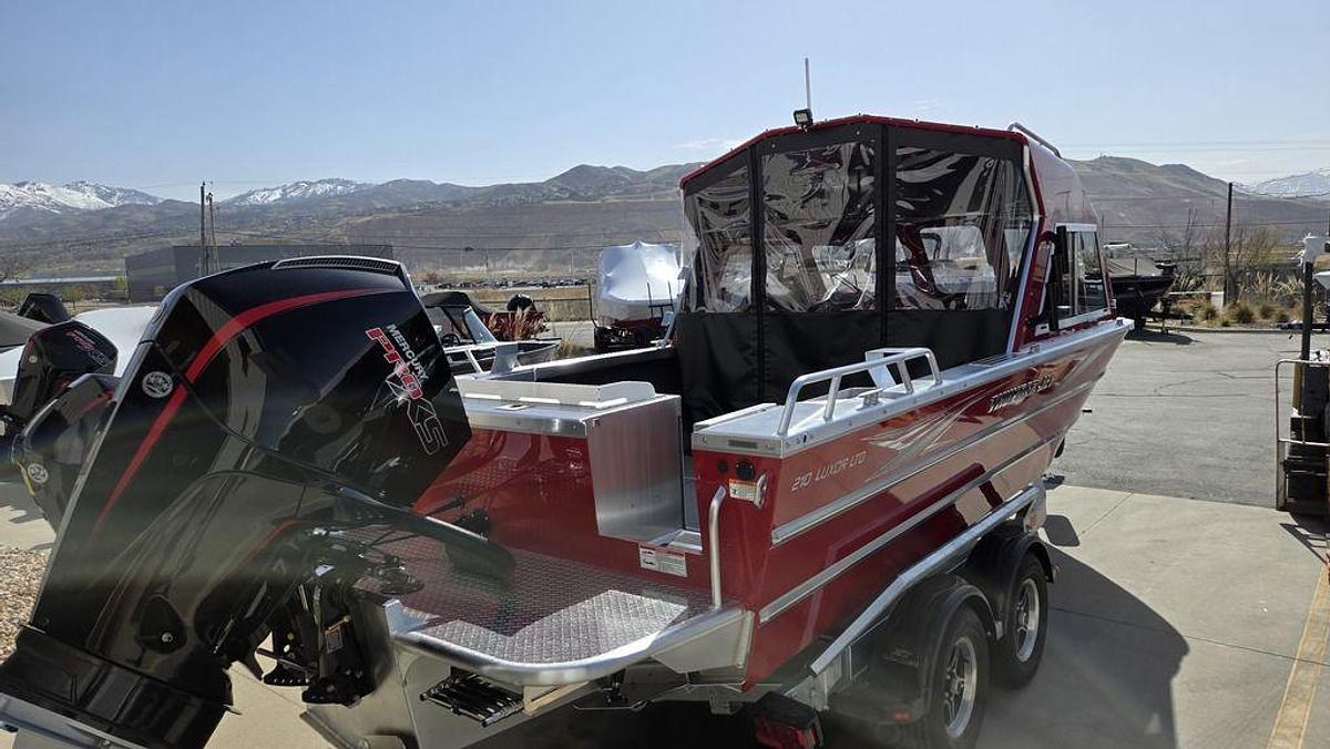 2025 Thunder Jet 210 Luxor Limited