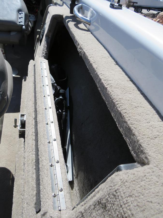 Used 2002 Tracker Tundra 18