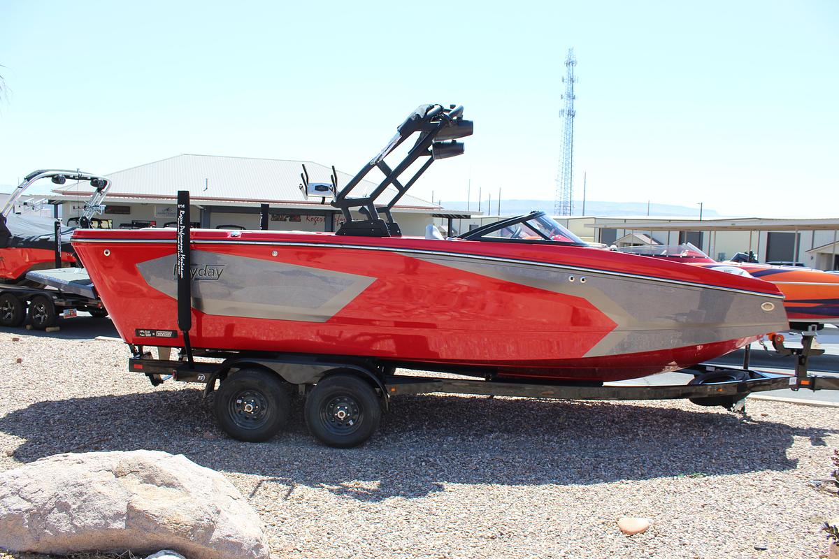 2025 Heyday Wake Boats WTSURF