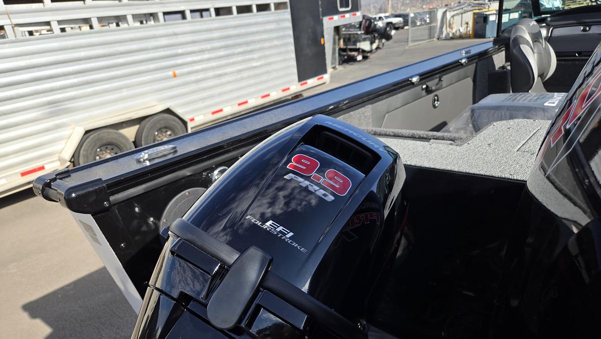 2026 LUND 1875 Fisherman