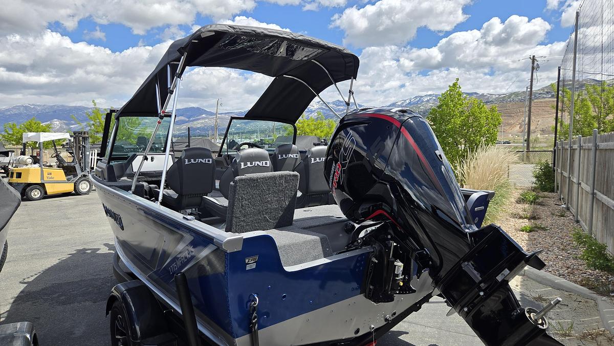 2026 Lund 1775 Impact XS Sport