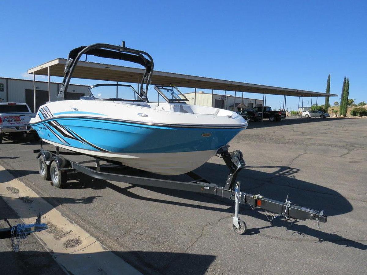 2025 Bayliner VR5 Bowrider