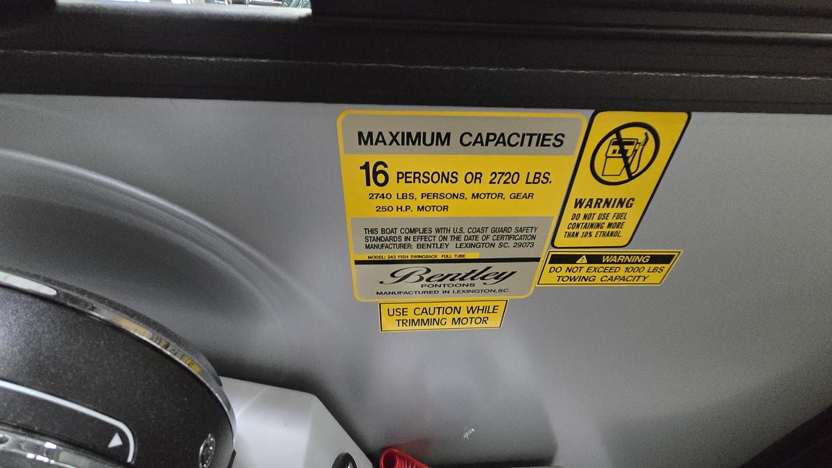 2026 Bentley Pontoons 243 Front Fish Swing Back