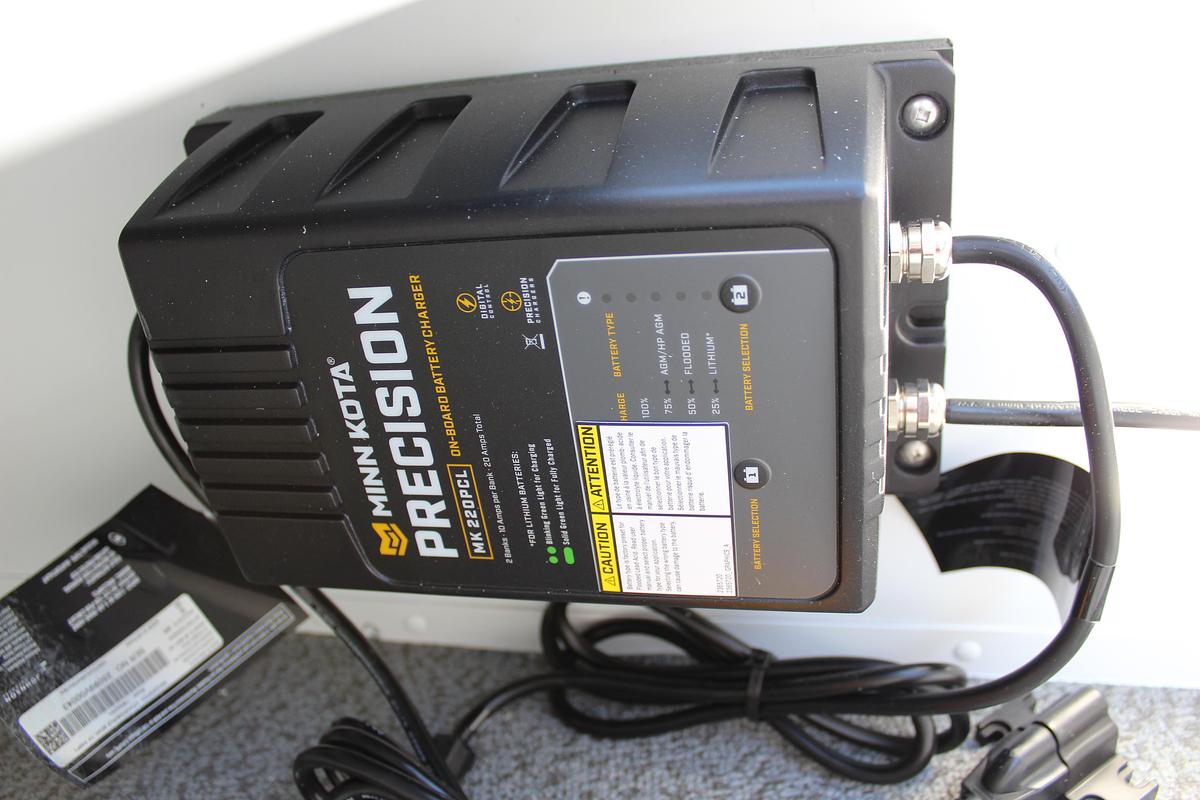 2026 Lund 1650 Angler Sport 