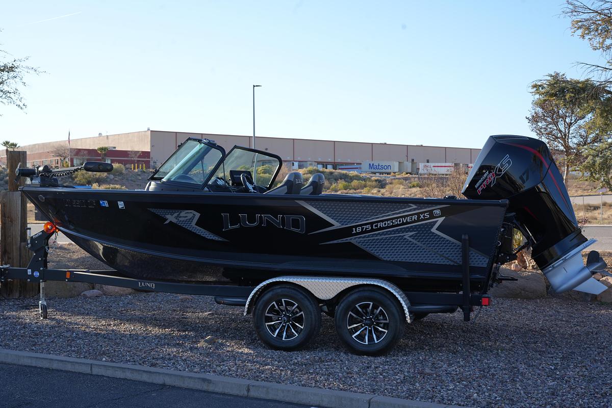 Used 2023 Lund 1875 Crossover XS Sport