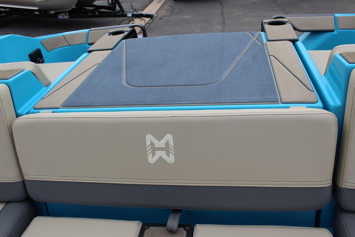 2025 Heyday Wake Boats H22