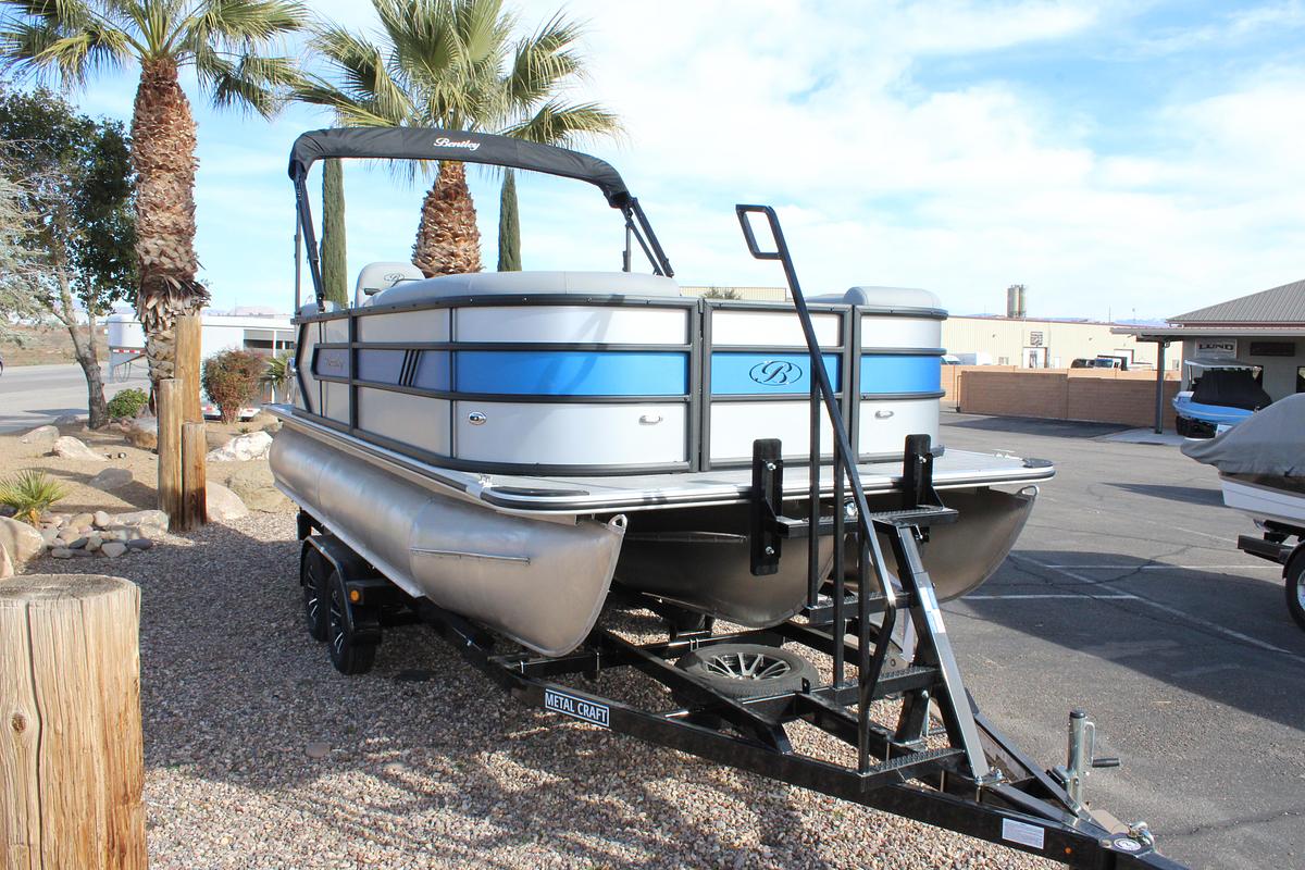 2026 Bentley Pontoons 203 Bolt