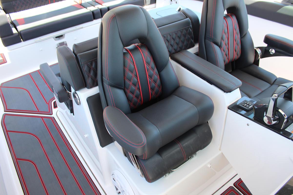 2025 Monterey Elite 30 OB