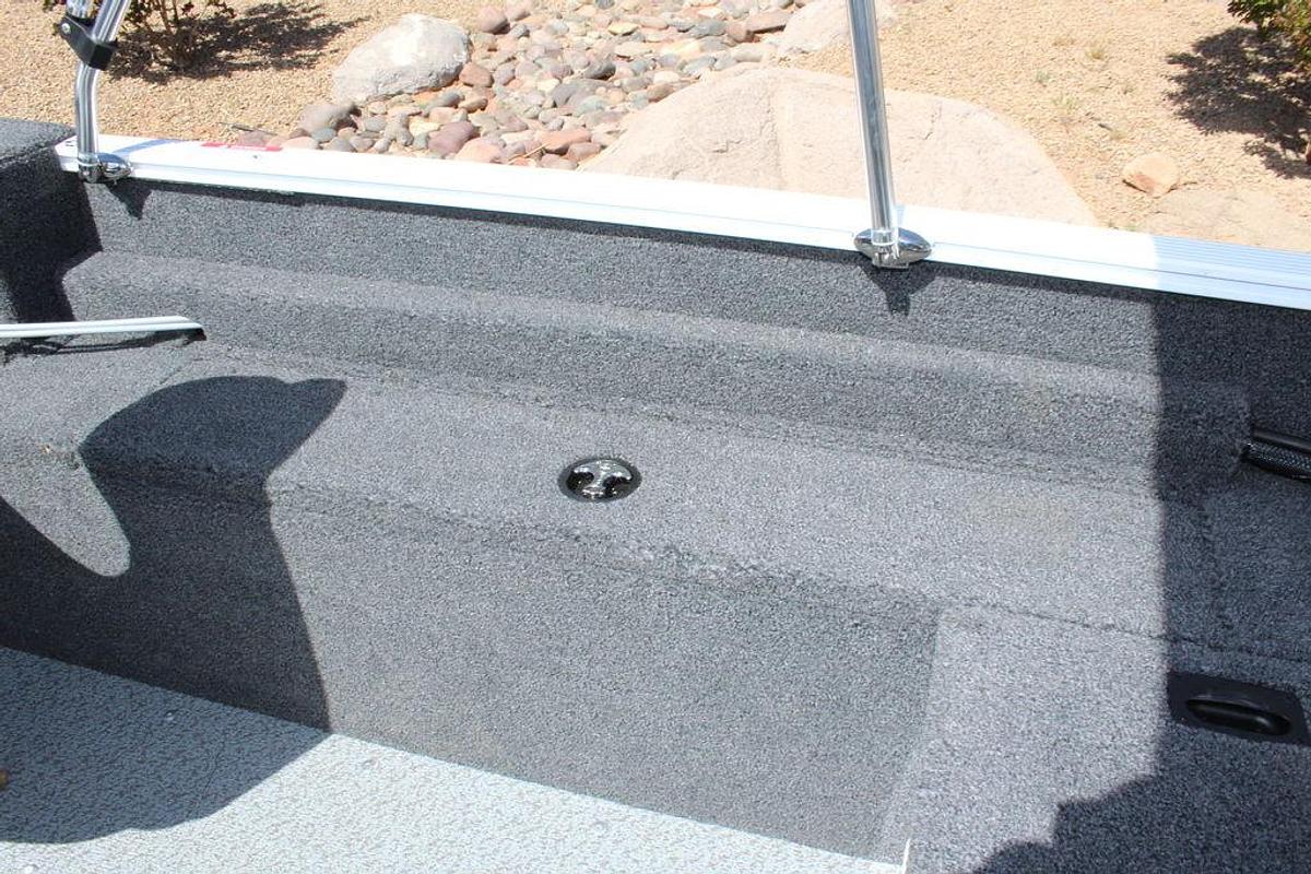 2025 Lund 1650 Angler SS