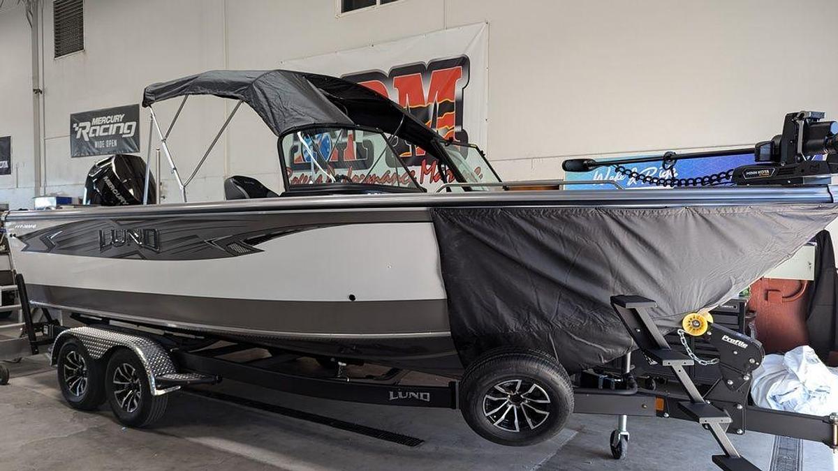 2025 Lund 2275 Baron