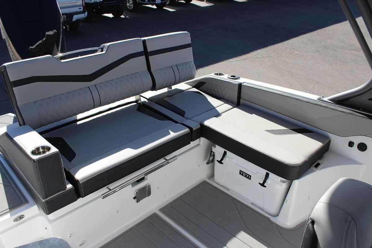 2025 Monterey Elite 27