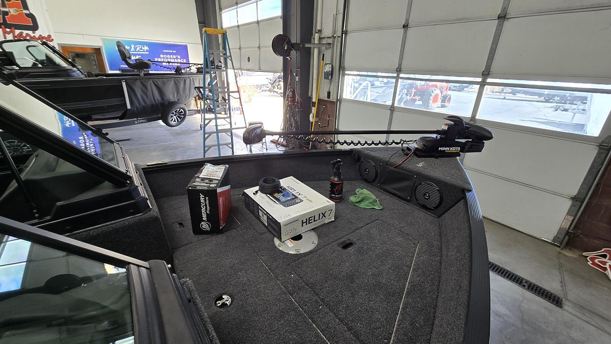 2024 Lund 1650 Angler Sport