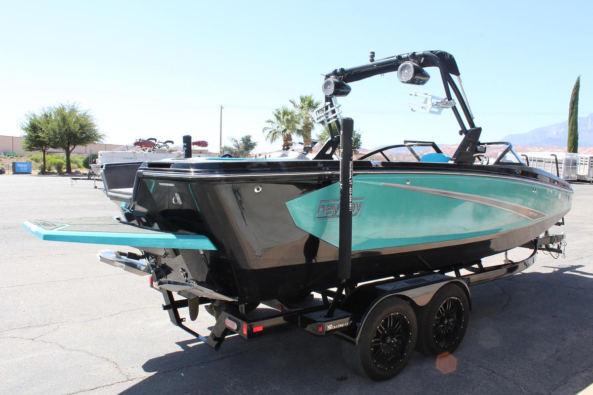 Used 2020 Heyday Wake Boats WTSURF