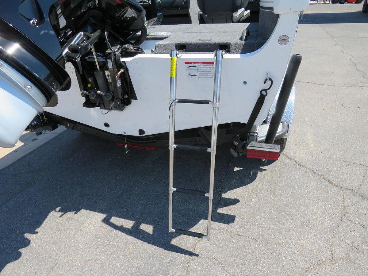 2025 Lund 1875 Crossover XS Sport