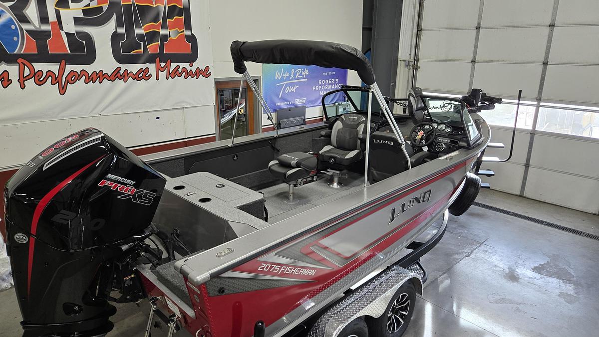 2026 Lund 2075 Fisherman