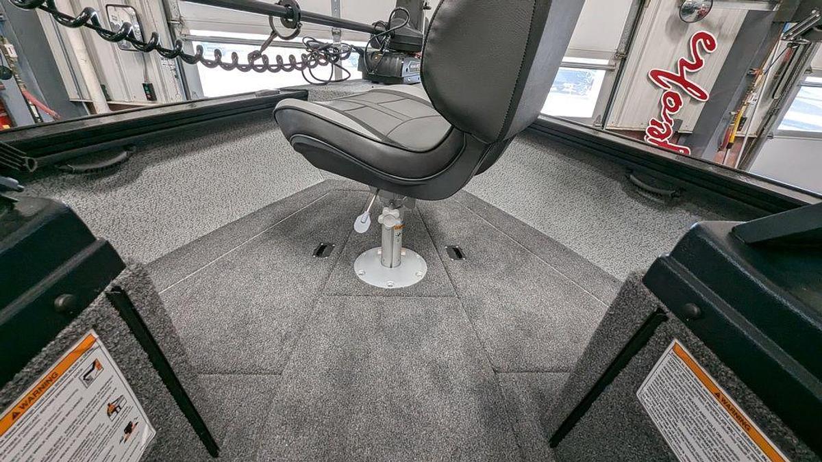 2025 Lund 1875 Fisherman Sport